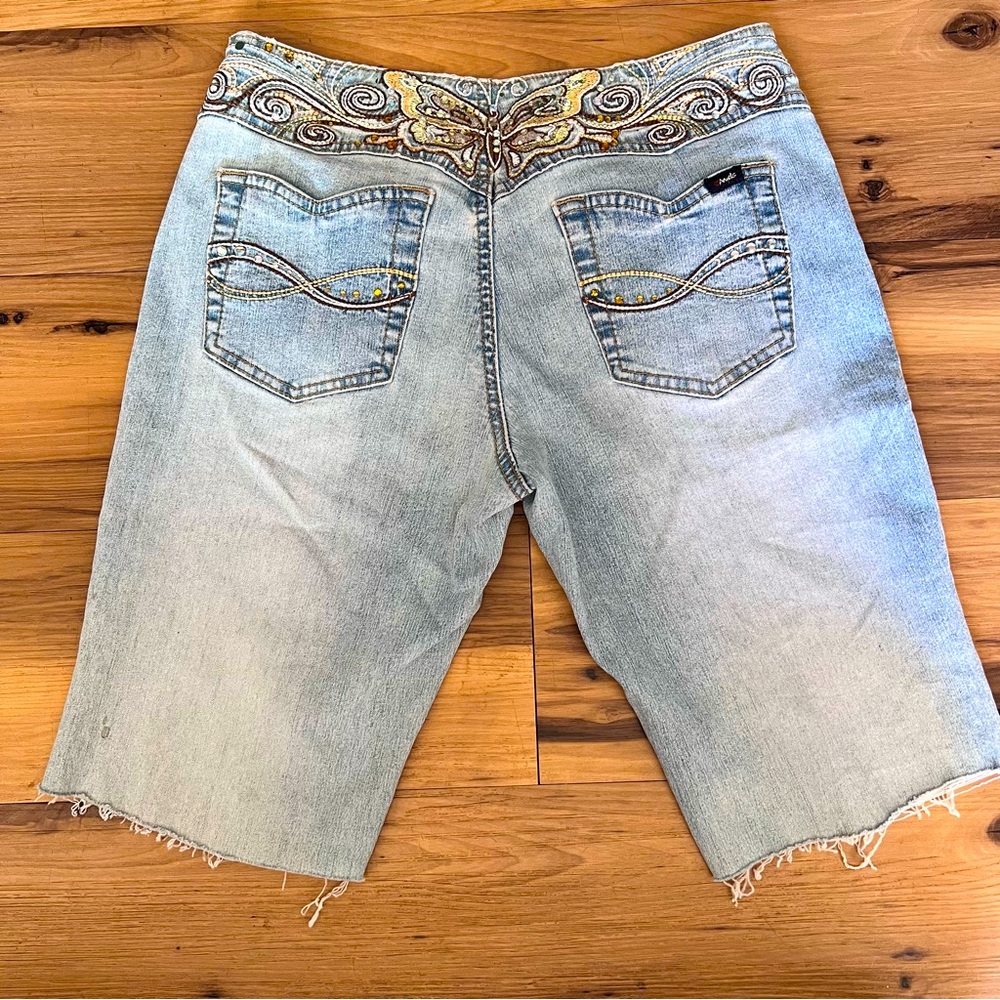 Angels Bermuda Shorts w Sequin Rhinestone Butterfly Back Detail | 9 (juniors)